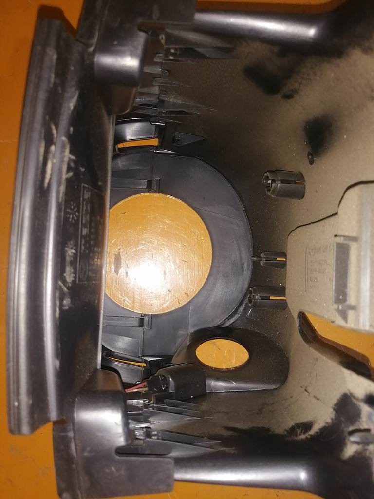 кожух рулевой колонки Mazda Axela 3