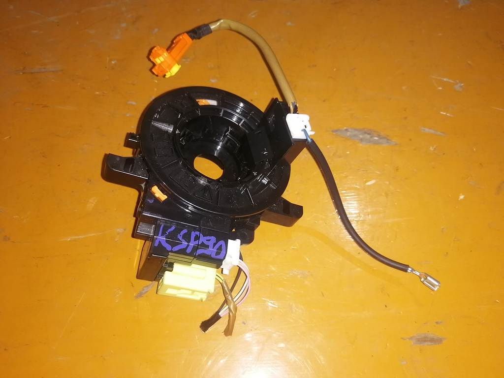 шлейф лента Toyota Vitz 0