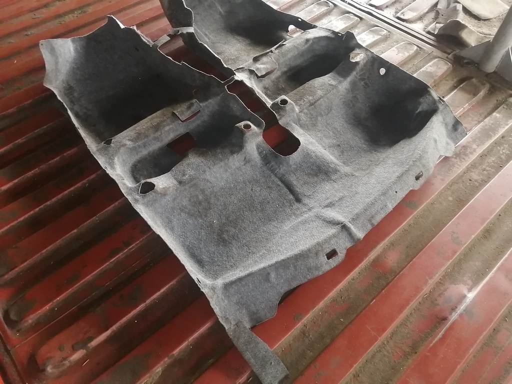 Салон Toyota Vitz 2