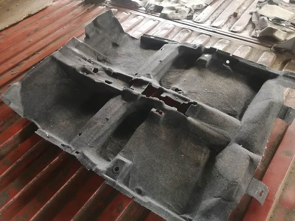 Салон Nissan Latio 2