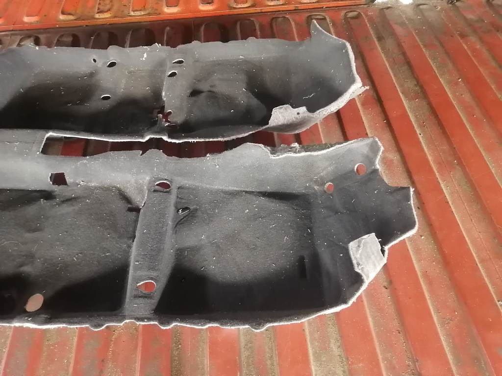 Салон Toyota Avensis 2