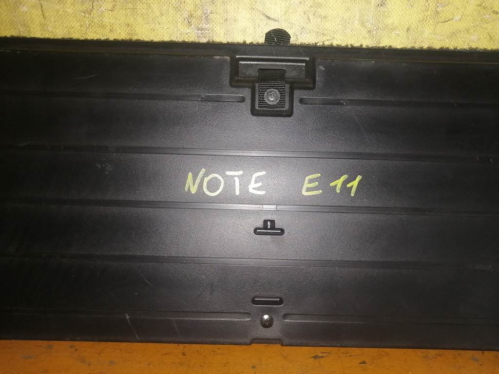 NOTE E11 КОВЕР БАГАЖНИКА Nissan Note 1