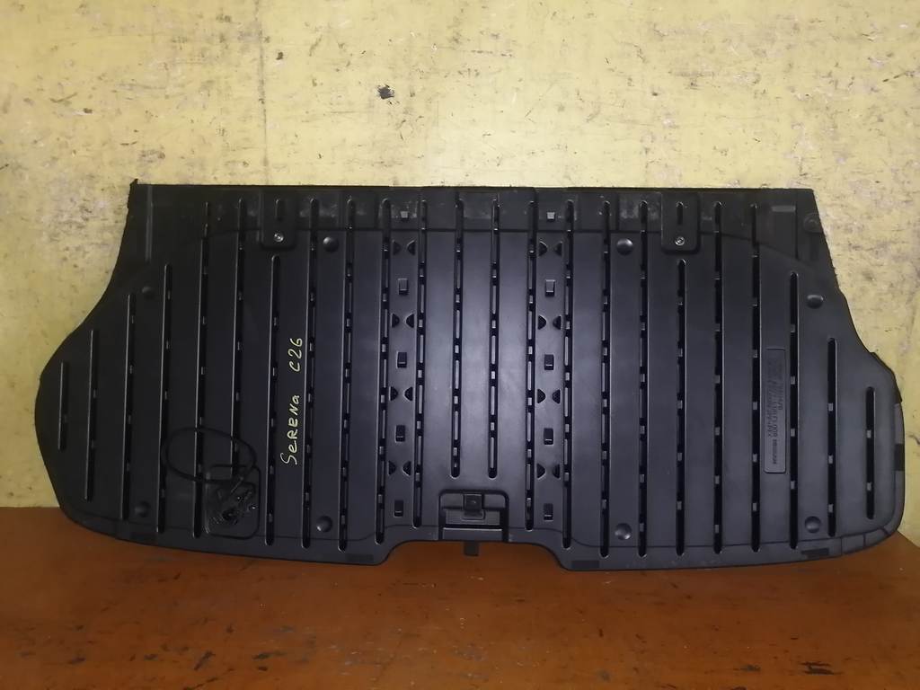 полка багажника Nissan Serena 0