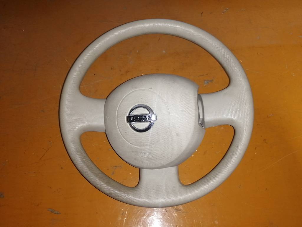 airbag водительский Nissan March 0