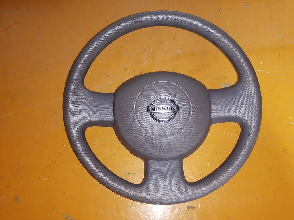 airbag водительский Nissan March 0