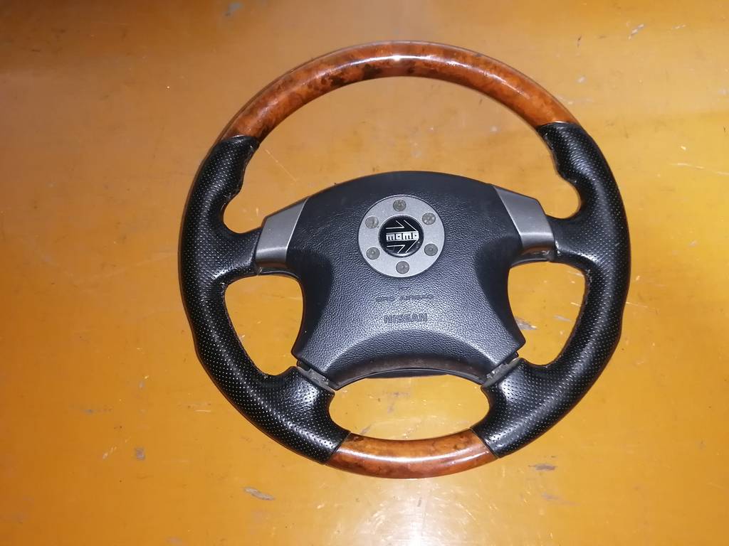 airbag водительский Nissan Serena 0