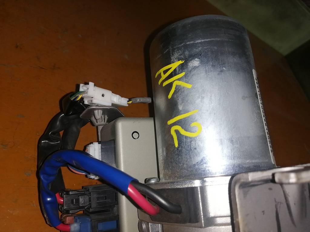 MARCH AK12 РУЛЕВАЯ КОЛОНКА 28500-CT000 Nissan March 1