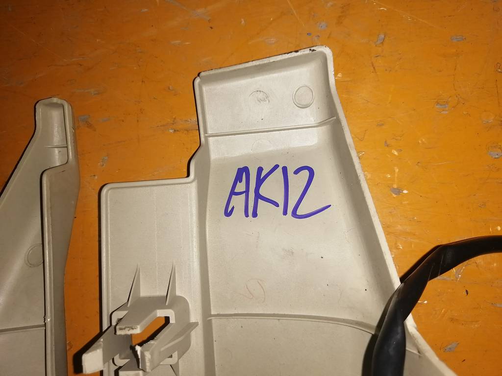 MARCH AK12 КОЖУХ РУЛЕВОЙ КОЛОНКИ Nissan March 1
