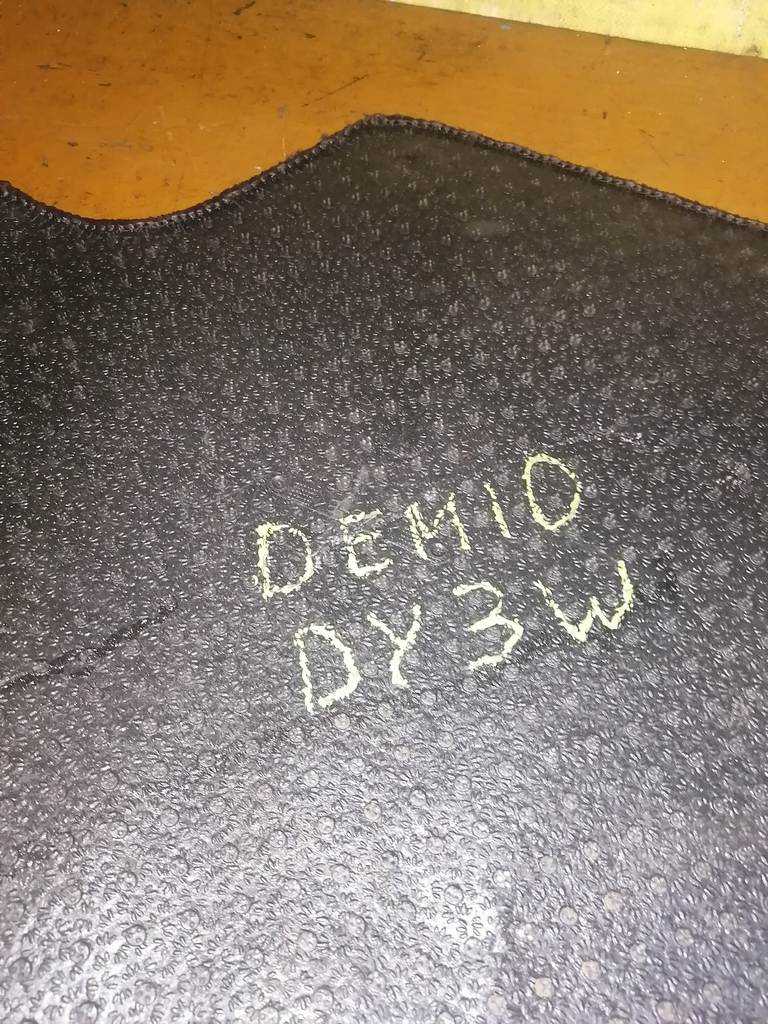 DEMIO DY3W КОВРИКИ Mazda Demio 4