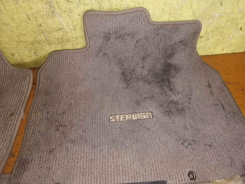 STEPWGN RF3 КОВРИКИ Honda Stepwgn 4
