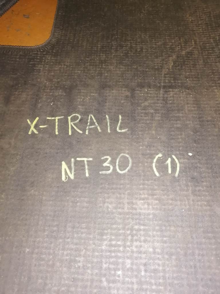 X-TRAIL NT30 КОВРИКИ 1 Nissan X-Trail 4