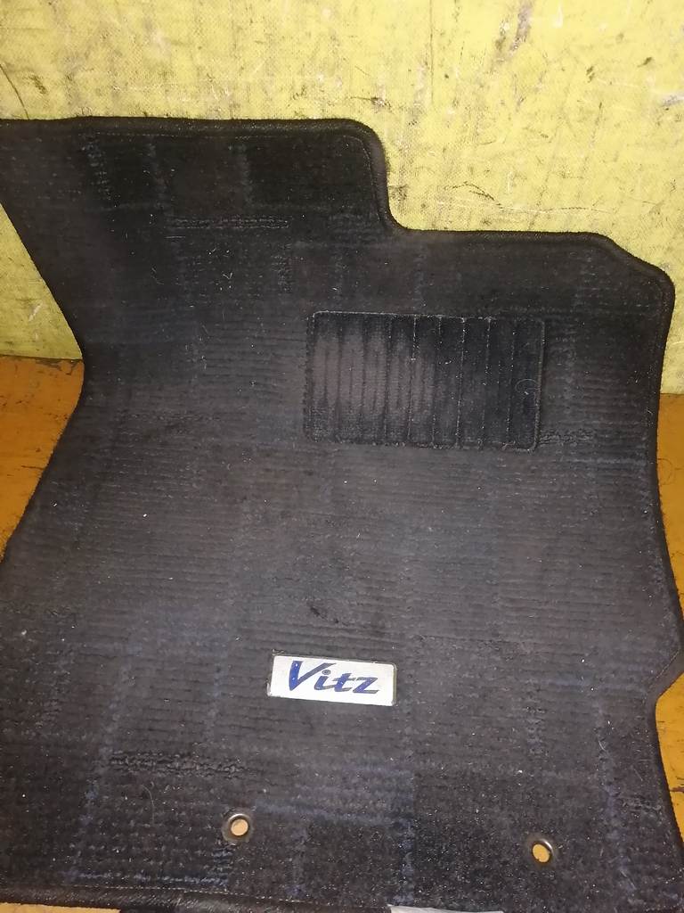 коврик Toyota Vitz 3
