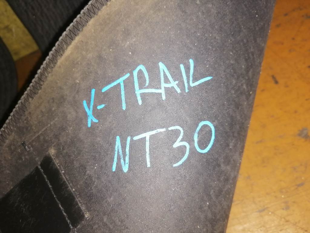 X-TRAIL NT30 КОВРИКИ Nissan X-Trail 4