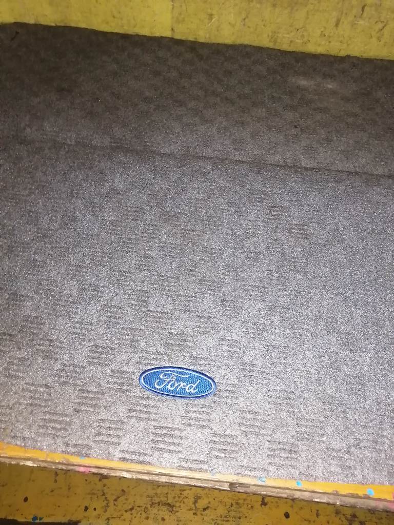 Салон Ford Escape 2
