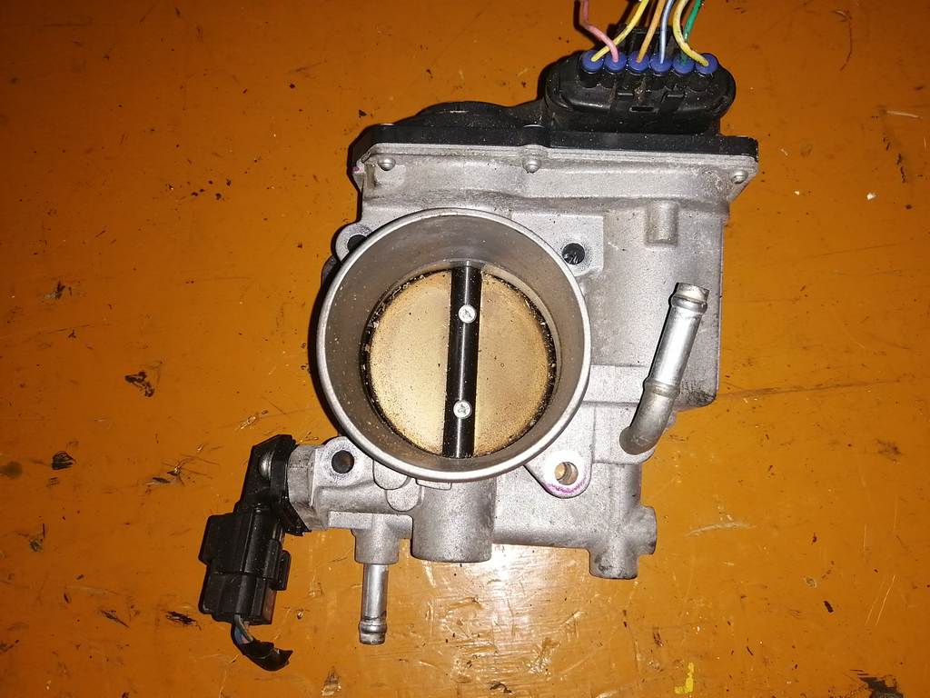 EJ203 ДРОССЕЛЬНАЯ ЗАСЛОНКА 16112 AA680 Subaru Legacy 1