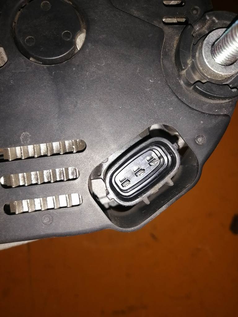 MR20DE ГЕНЕРАТОР 23100 EN00B Nissan X-Trail 1