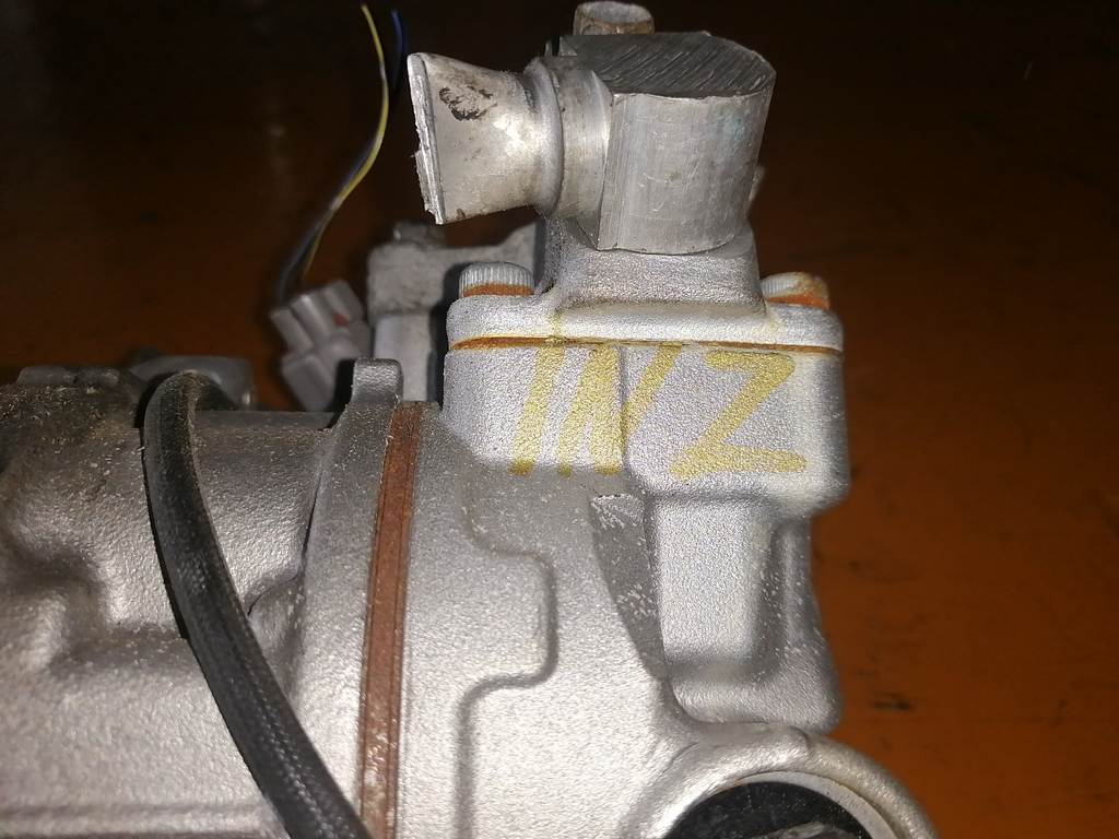 1NZFE КОМПРЕССОР КОНДИЦИОНЕРА 3603697 Toyota Probox 1