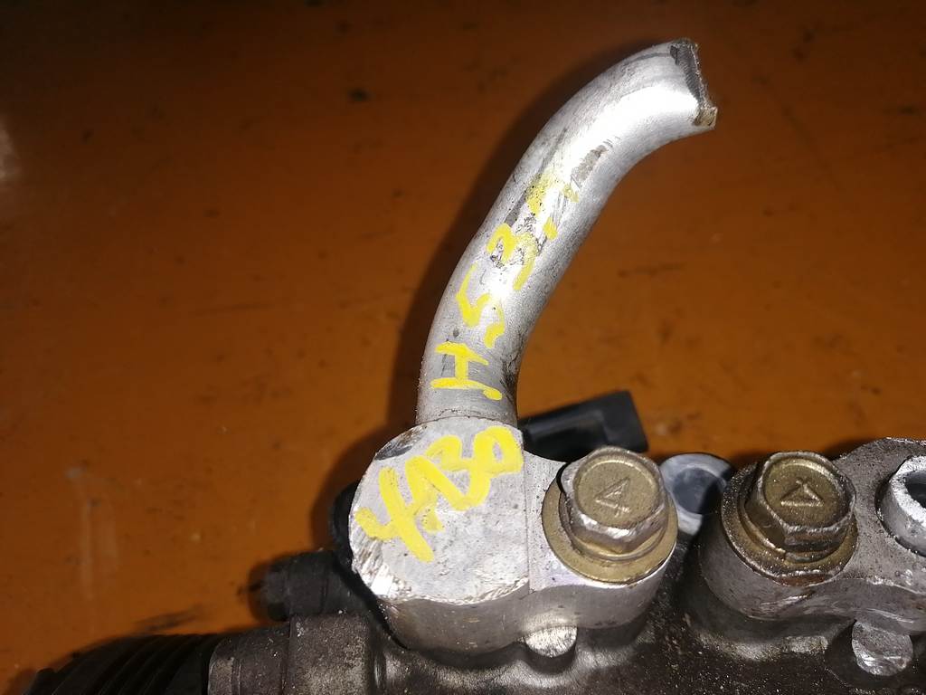 4A30 КОМПРЕССОР КОНДИЦИОНЕРА MR315171 Mitsubishi Pajero Mini 1