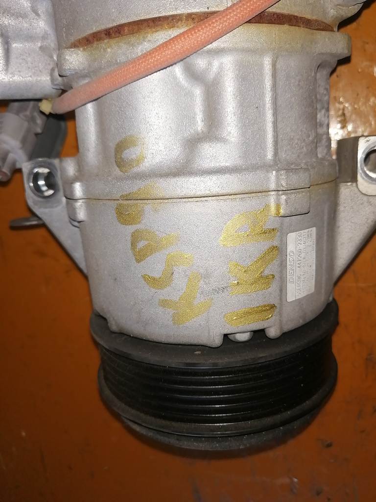 1KRFE КОМПРЕССОР КОНДИЦИОНЕРА 447260-2330 Toyota Vitz 1