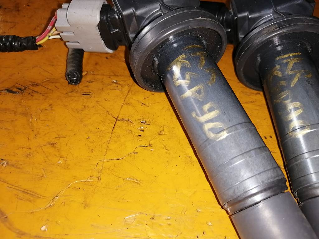 1KRFE КАТУШКА ЗАЖИГАНИЯ 90919-02262 Toyota Vitz 1