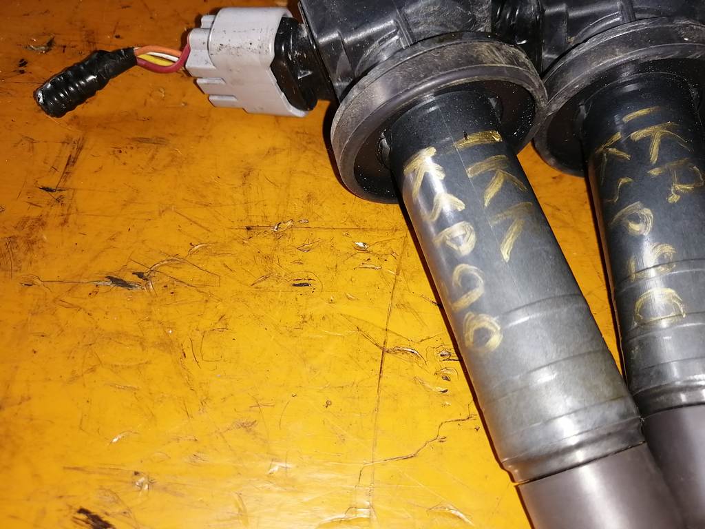 1KRFE КАТУШКА ЗАЖИГАНИЯ 90919-02239 Toyota Vitz 1