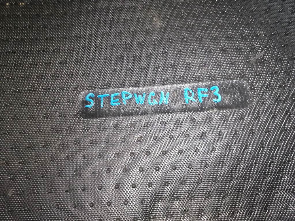 Салон Honda Stepwgn 5