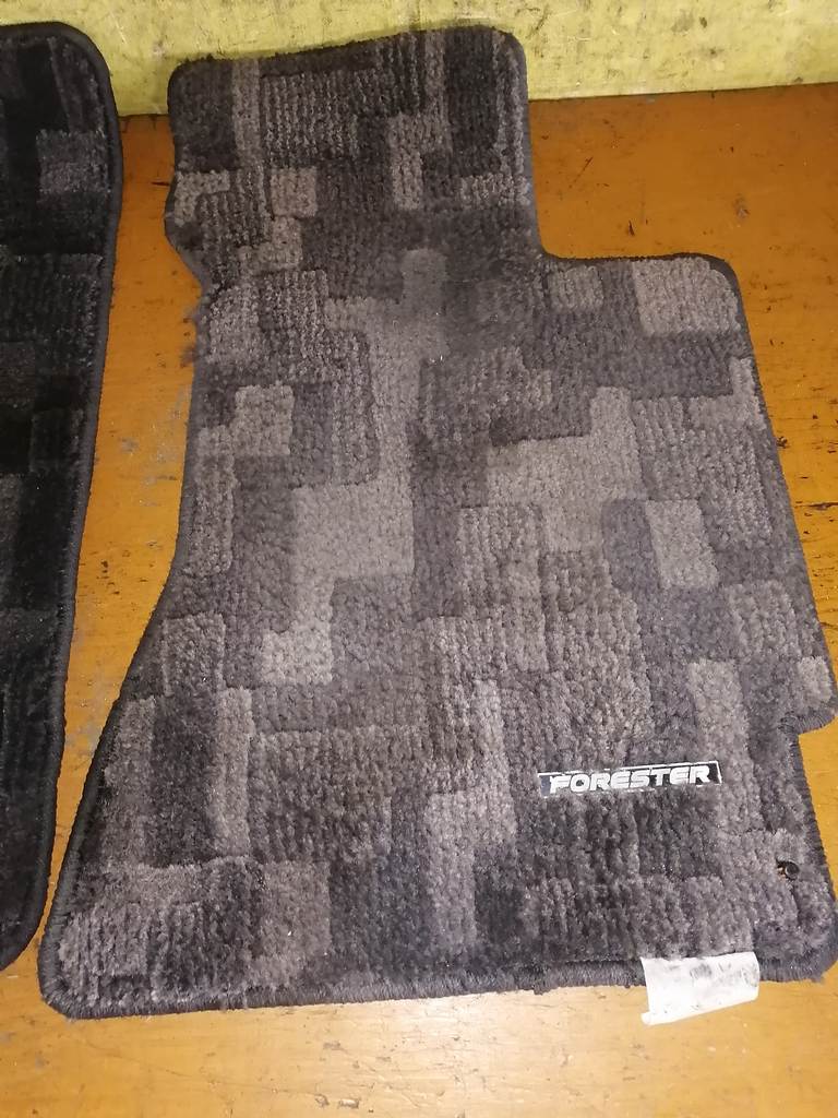 Салон Subaru Forester 2
