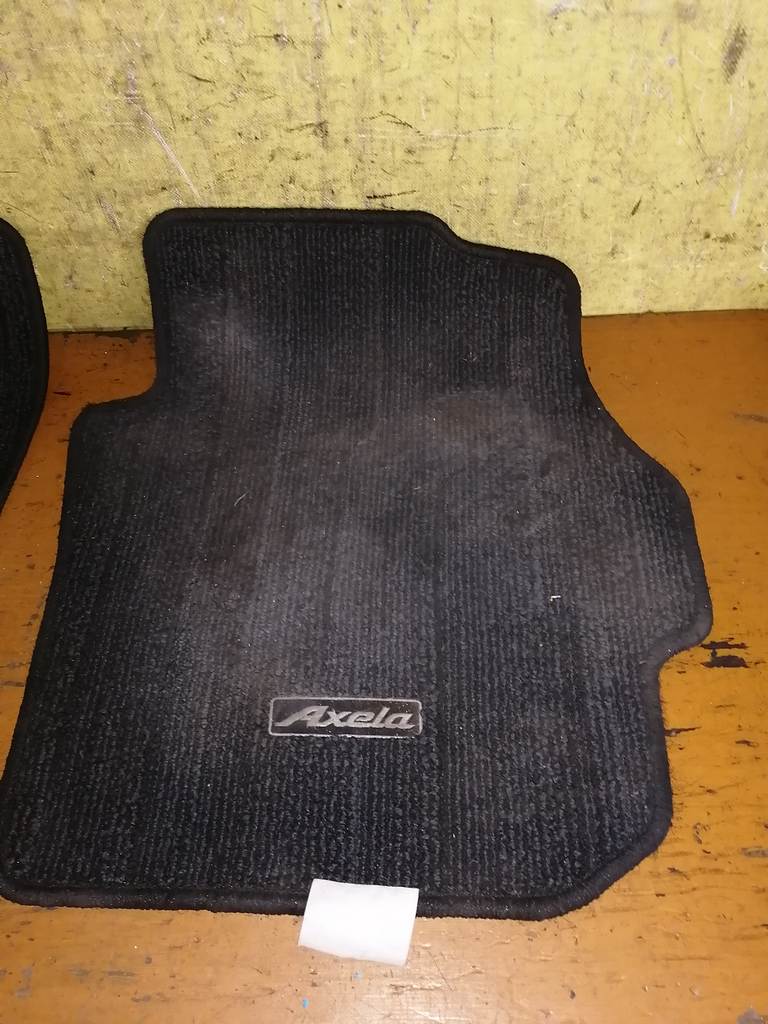 Салон Mazda Axela 2