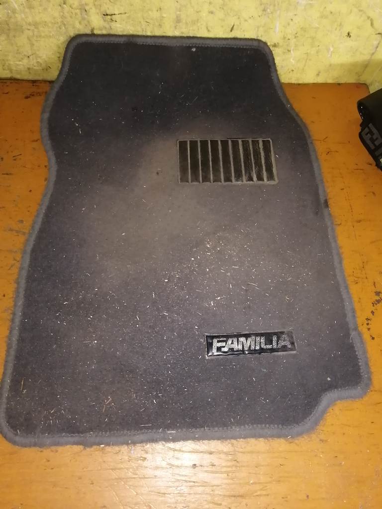 Салон Mazda Familia 2