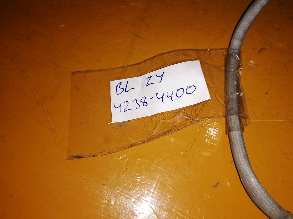ZY-VE ЛЯМБДА-ЗОНД 4238-4400 Mazda Axela 1