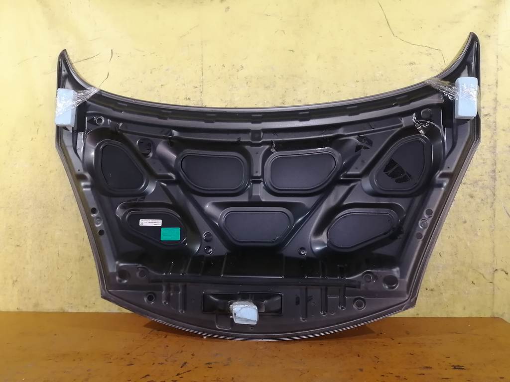 капот Nissan Note 3