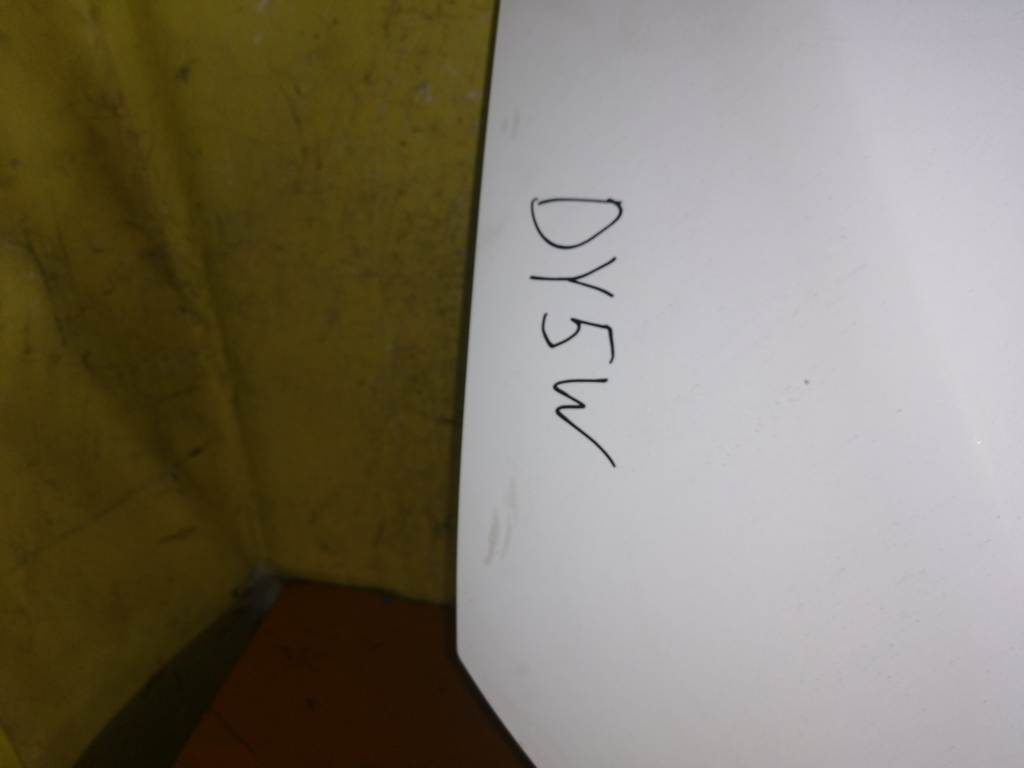 DEMIO DY5W КАПОТ С РЕШЕТКОЙ Mazda Demio 1