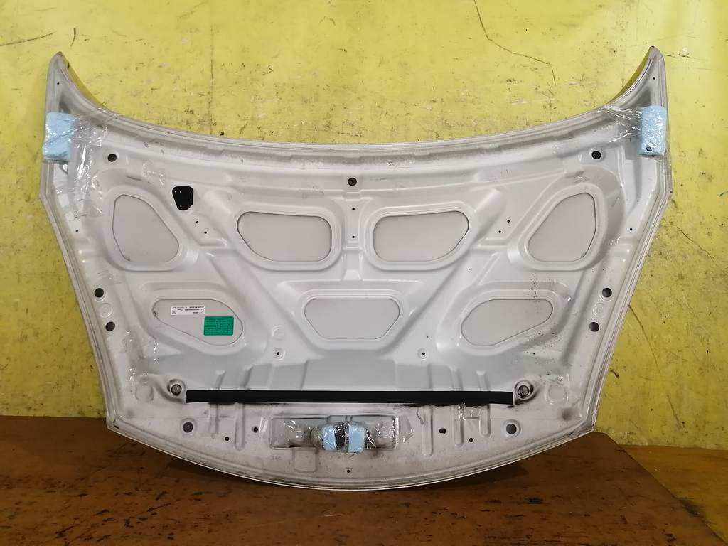 капот Nissan Note 3