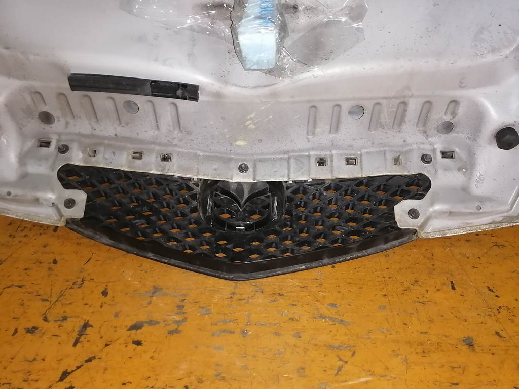 DEMIO DY3W КАПОТ С РЕШЕТКОЙ Mazda Demio 4
