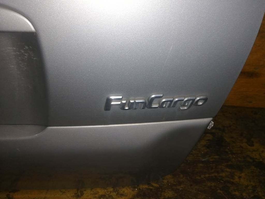 FUNCARGO NCP20 ДВЕРЬ 5-Я Toyota Funcargo 1