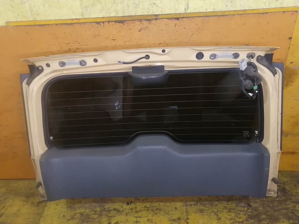 ELEMENT YH2 ДВЕРЬ 5-Я (КАМЕРА) Honda Element 4