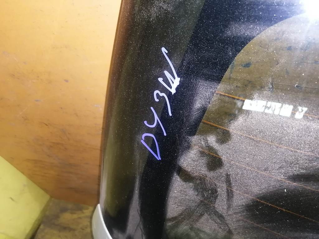 DEMIO DY3W ДВЕРЬ 5-Я Mazda Demio 1