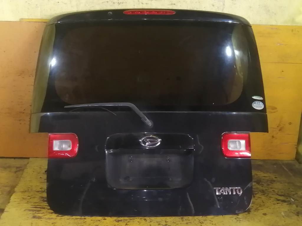 дверь 5-я Daihatsu Tanto 0