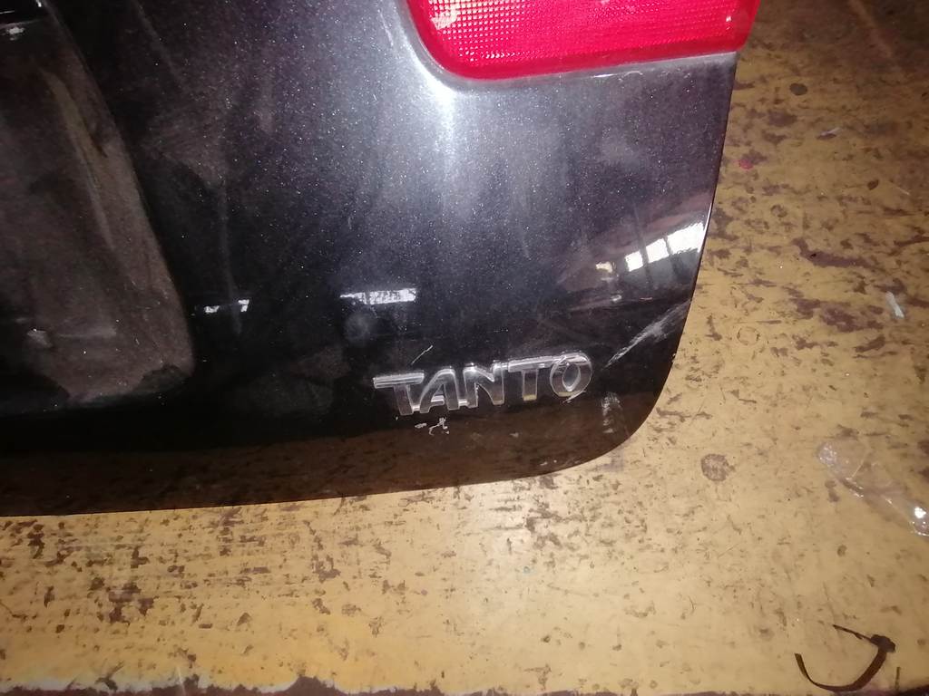 TANTO L375S ДВЕРЬ 5-Я Daihatsu Tanto 1