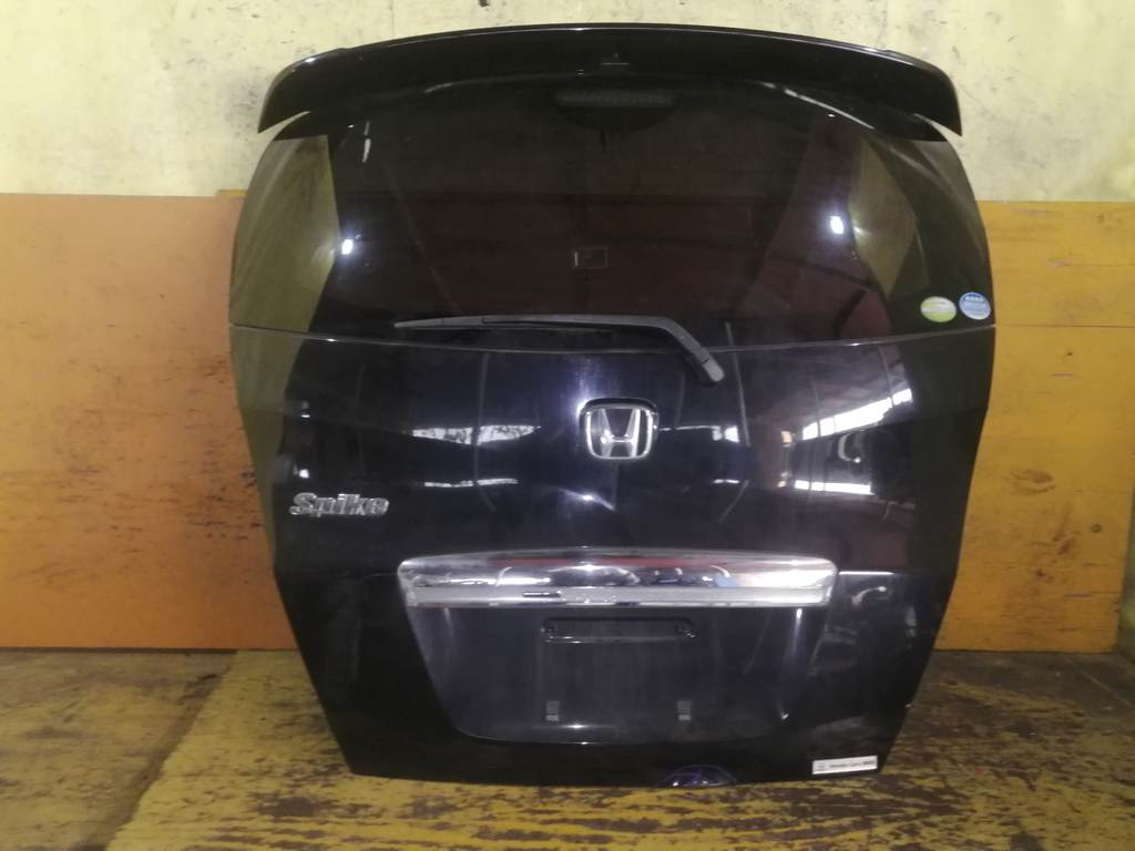 дверь 5-я Honda Freed Spike 0