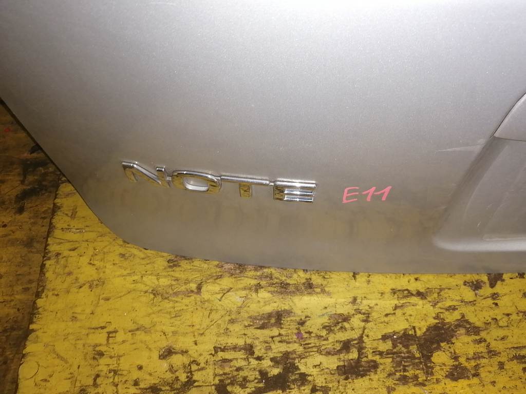 NOTE E11 ДВЕРЬ 5-Я Nissan Note 1
