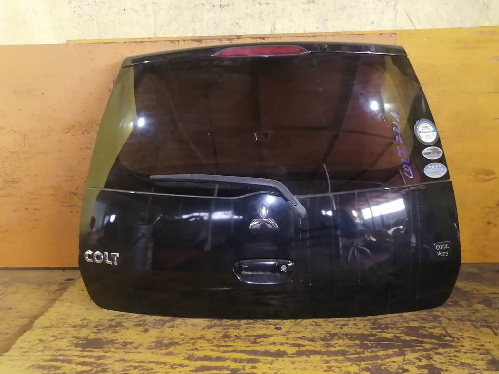 дверь 5-я Mitsubishi Colt 0