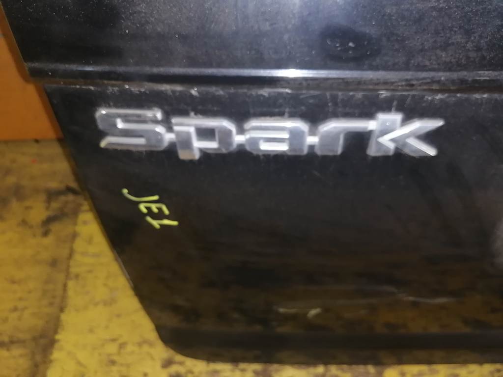 ZEST SPARK JE1 ДВЕРЬ 5-Я (СПОЙЛЕР) Honda Zest 1