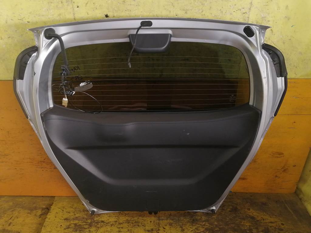 дверь 5-я Honda Freed 3
