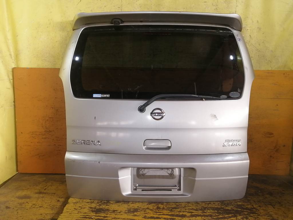дверь 5-я Nissan Serena 0