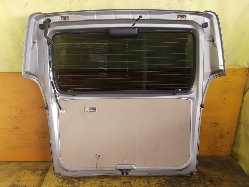 Кузов Nissan Serena 5