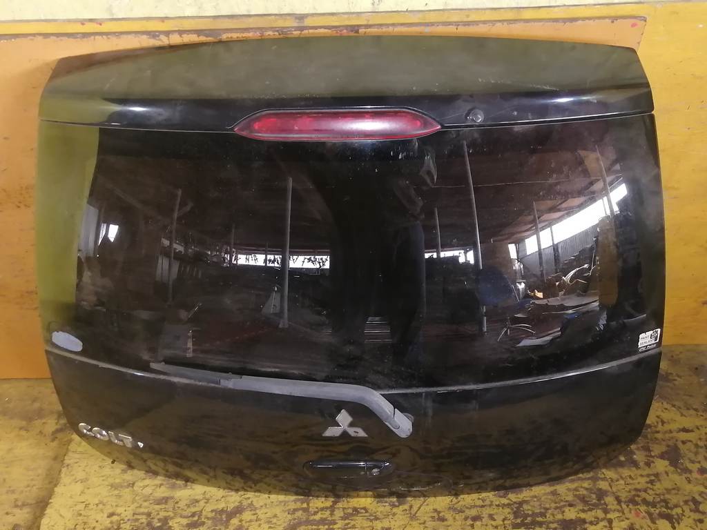 дверь 5-я Mitsubishi Colt 0