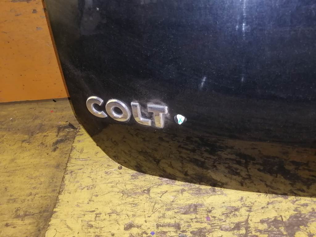 COLT Z21A ДВЕРЬ 5-Я Mitsubishi Colt 1