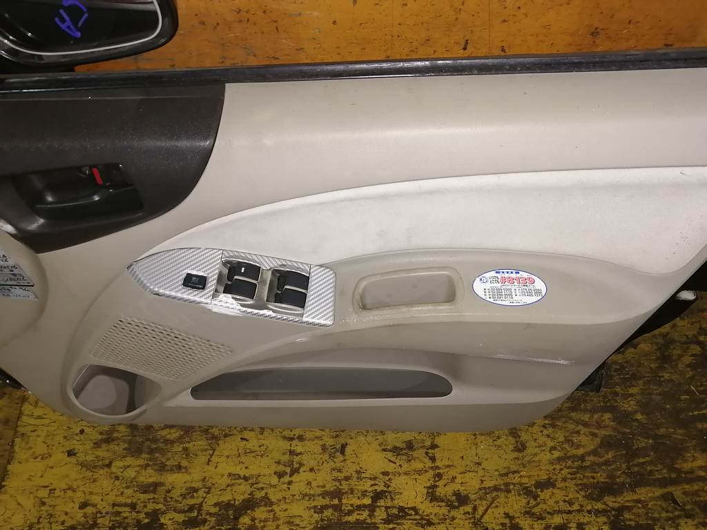 COLT Z25A ДВЕРЬ ПЕРЕДНЯЯ ПРАВАЯ Mitsubishi Colt 4