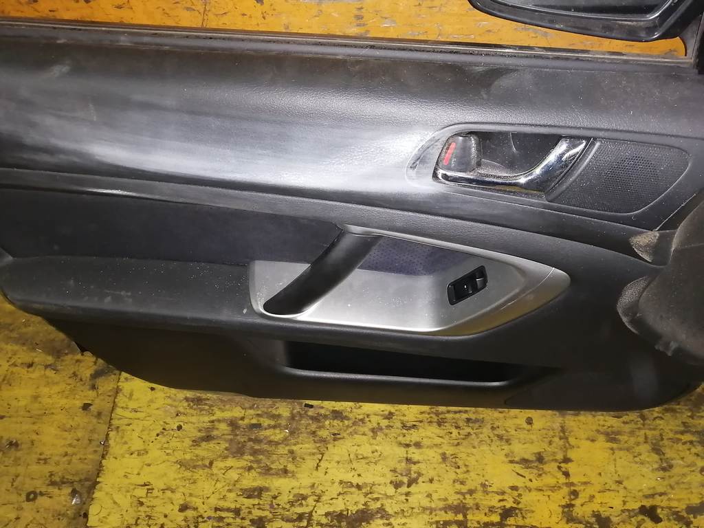 дверь Subaru Legacy 6